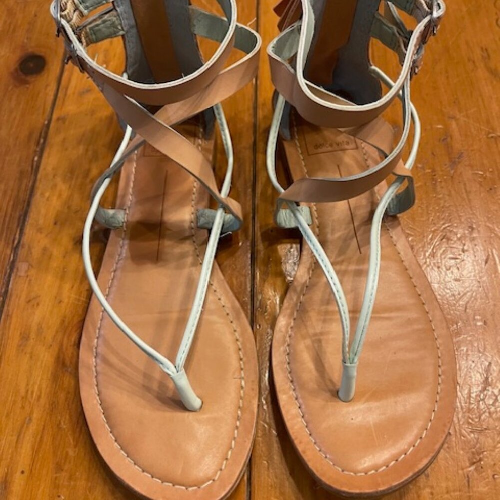 Dolce Vita Darrah Leather Gladiator Thong Sandals size 7 -Gently Used